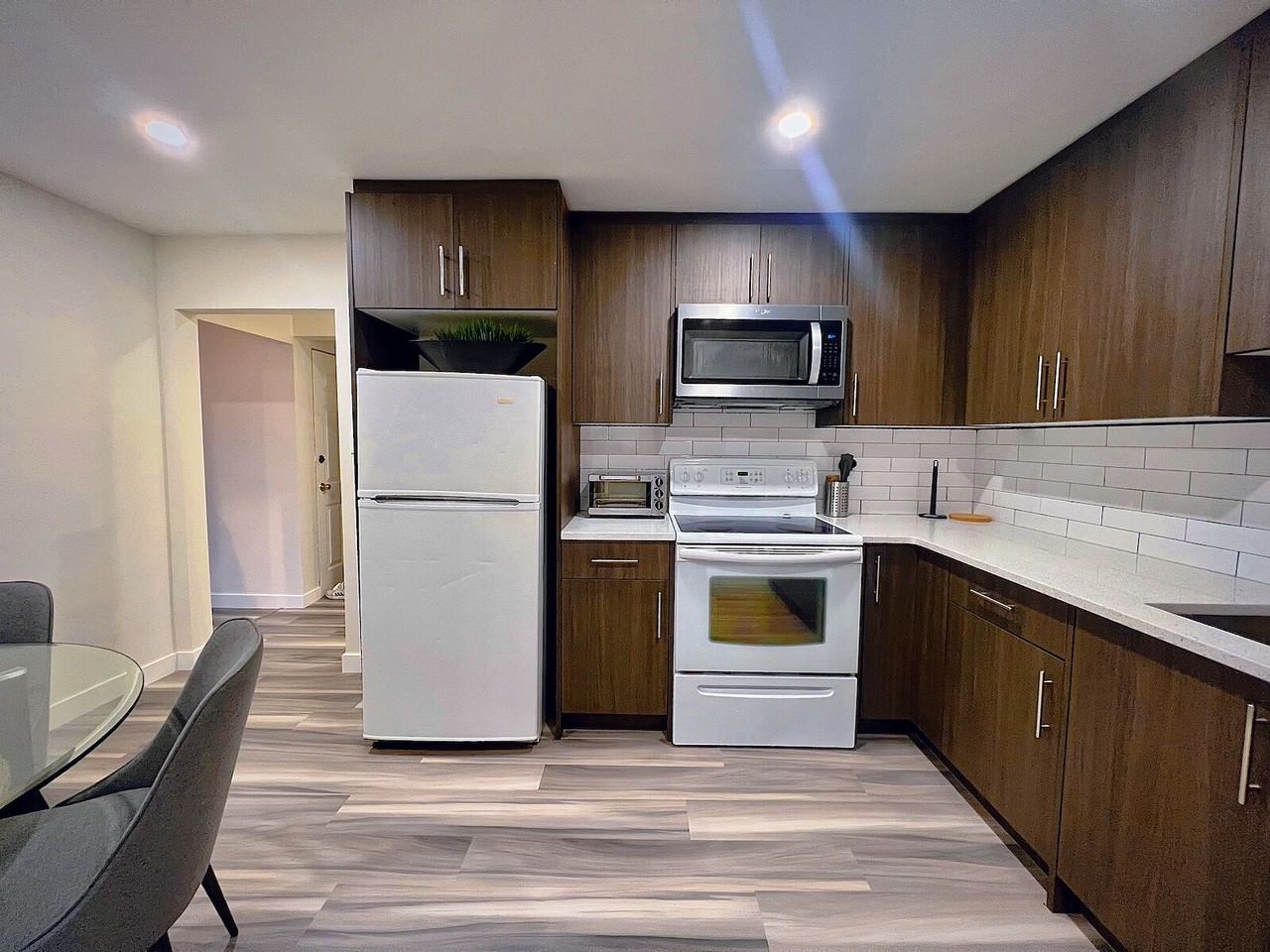 1723 25 Ave Sw - Photo 4 of 10