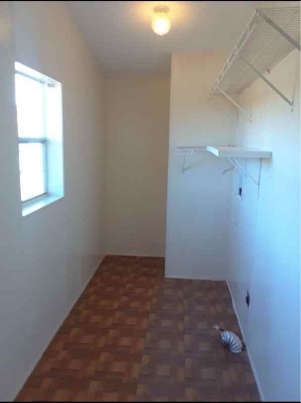 970 Qappuella Dr - Photo 4 of 11