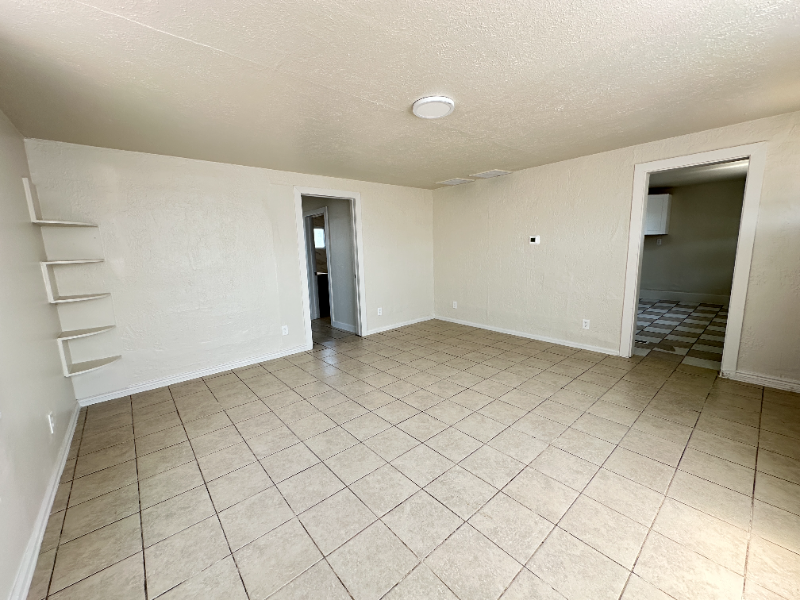 1203 2nd St #A - Photo 3 of 15