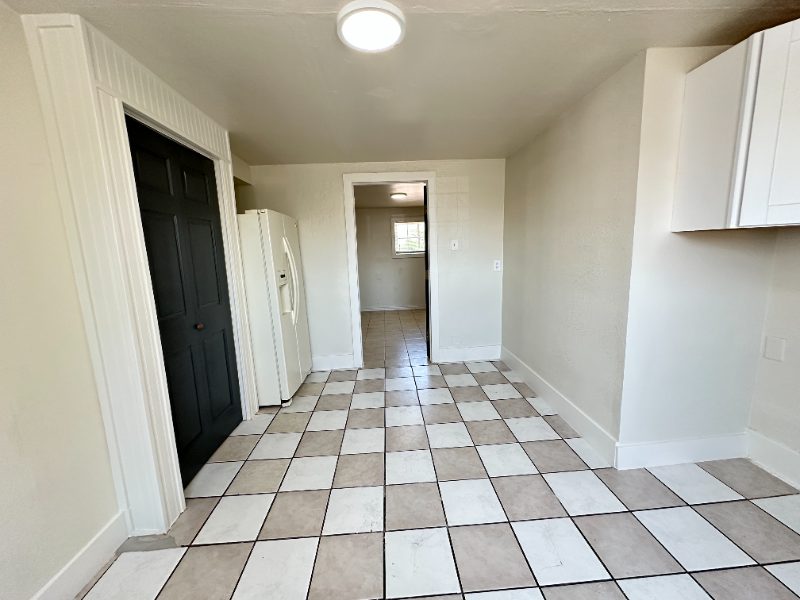 1203 2nd St #A - Photo 5 of 15