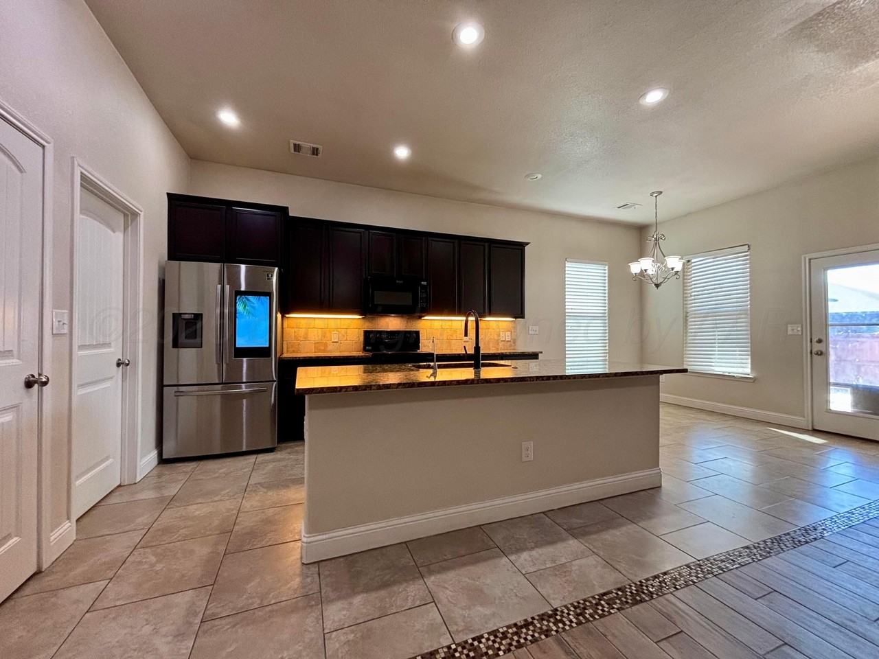 9407 Cagle Dr - Photo 5 of 20
