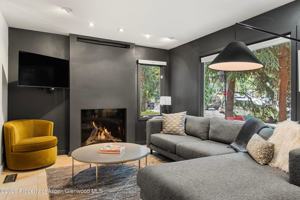 featured image of 814 W Bleeker St #E4