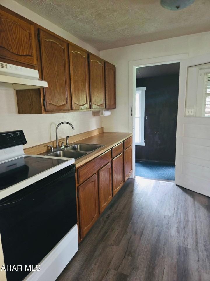 508 North Ave - Photo 4 of 9