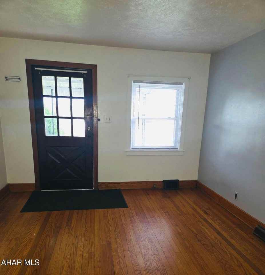 508 North Ave - Photo 7 of 9