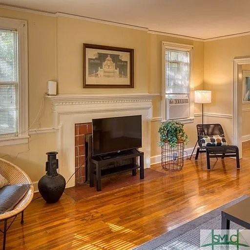 221 E 56th St #1 - Photo 4 of 15