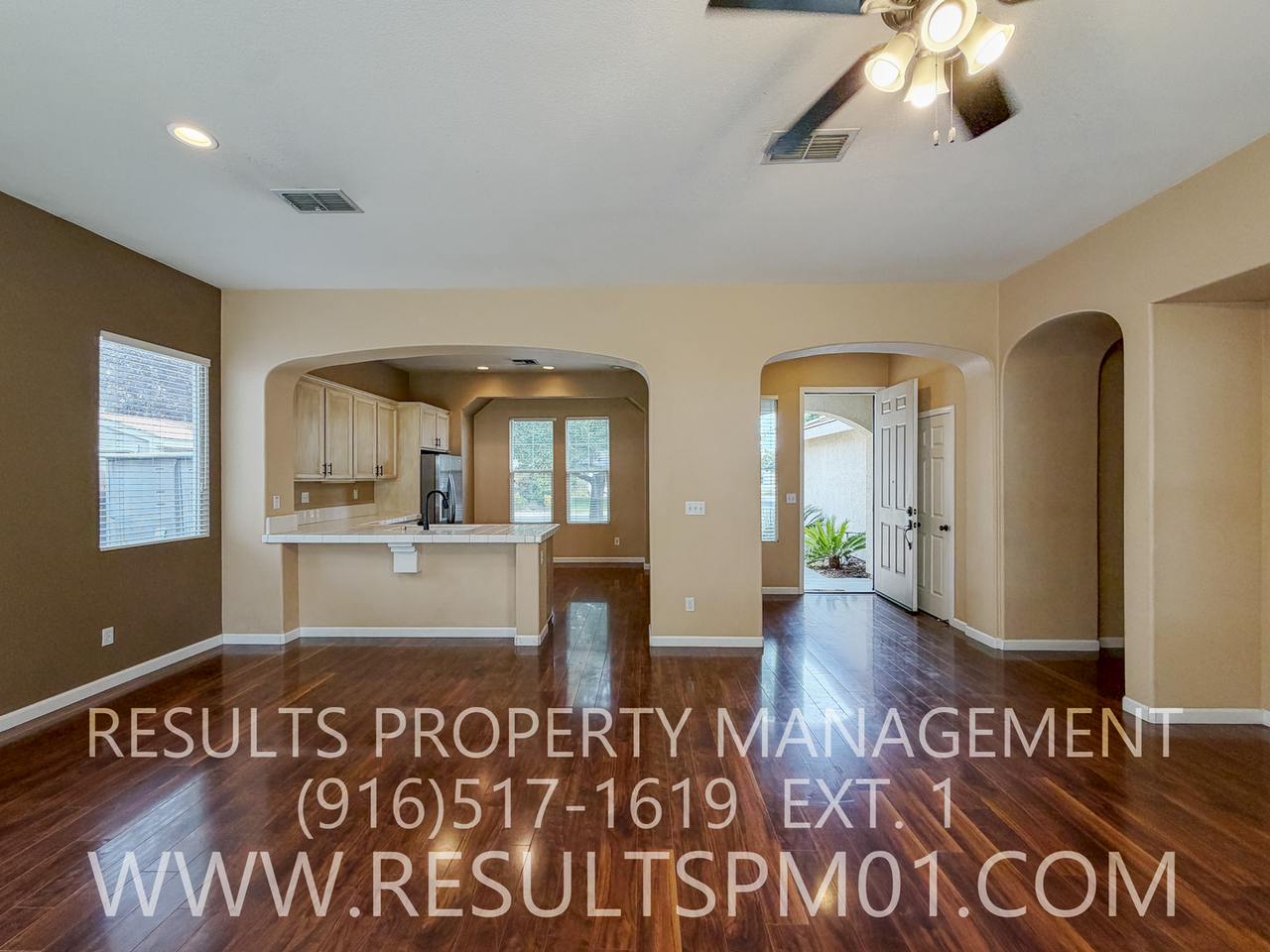 1824 San Diego Cir - Photo 2 of 36