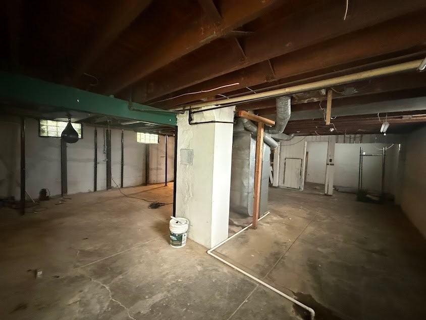 839 Greenwich Ave - Photo 6 of 8