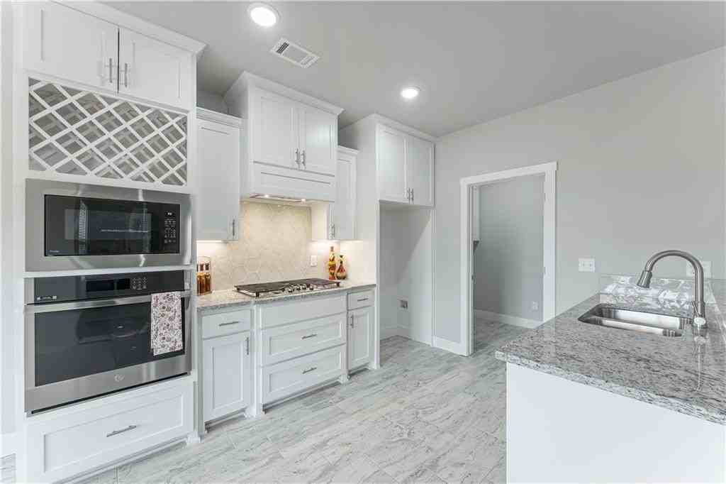 7302 Sw Walnut Grove Ave - Photo 3 of 38
