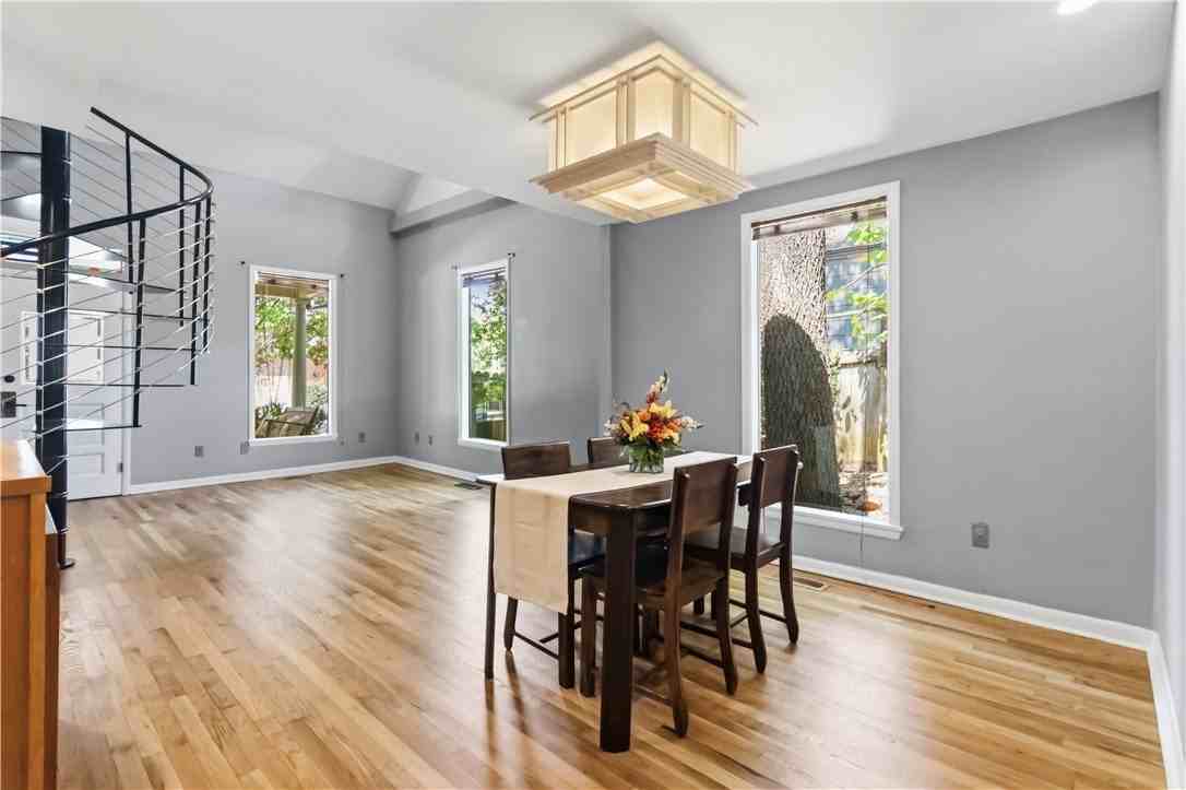 310 S Duncan Ave - Photo 6 of 26