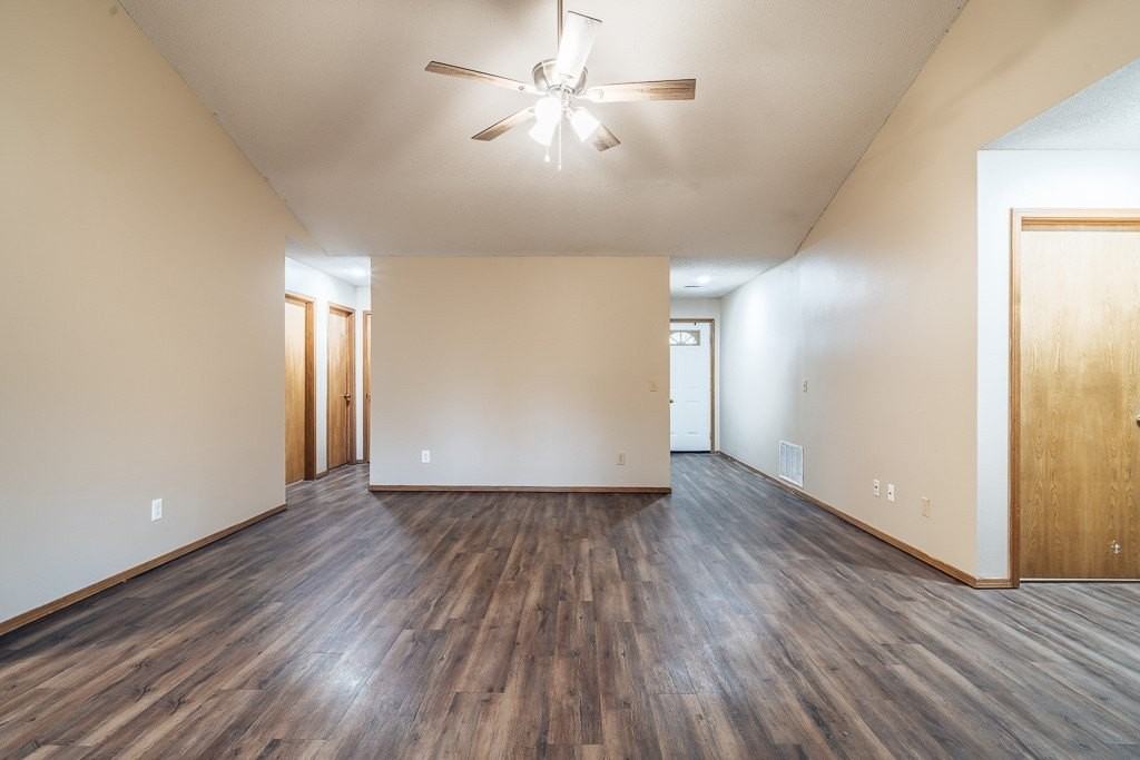 1020 N 29th St - Photo 3 of 27