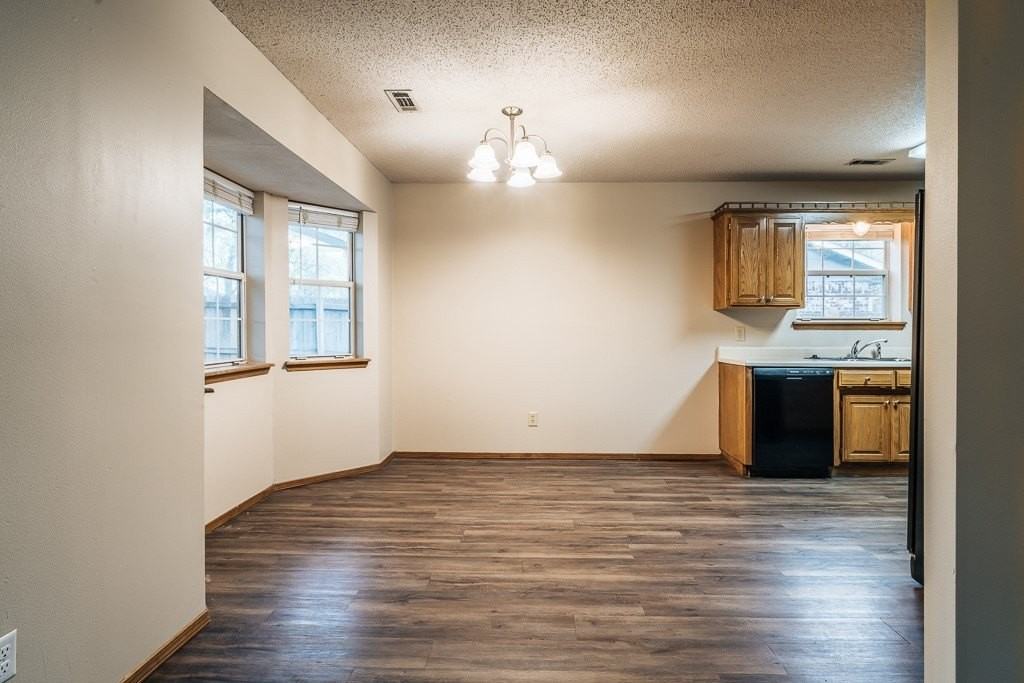 1020 N 29th St - Photo 6 of 27