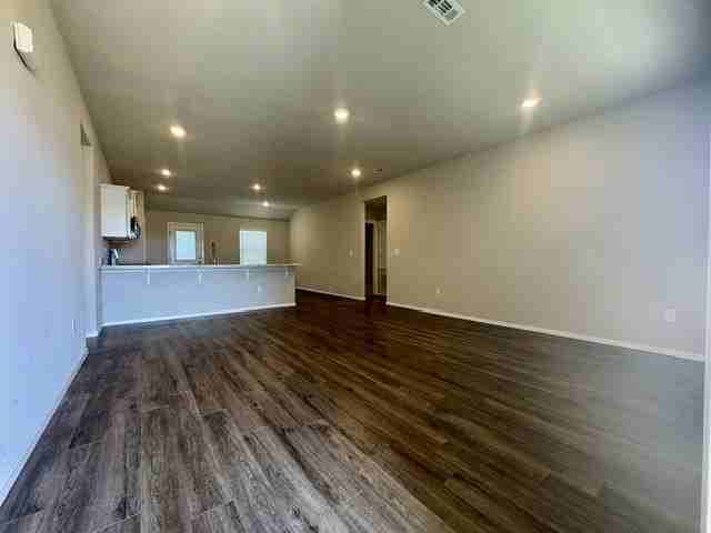 2550 Chittick St - Photo 4 of 17