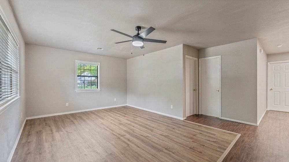 153 Hill St - Photo 4 of 19