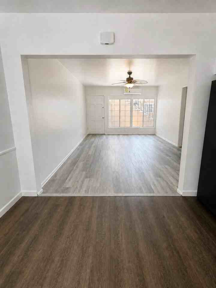 15241 Acre St #B - Photo 4 of 11