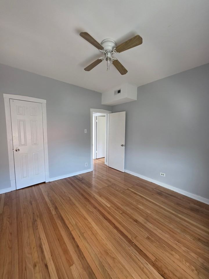 4315 W 15th St - Photo 3 of 8