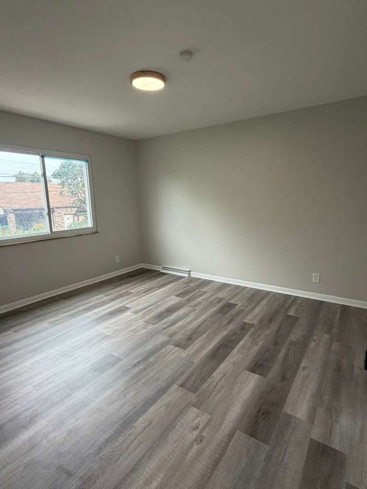 3810 Lincoln Ave - Photo 4 of 12