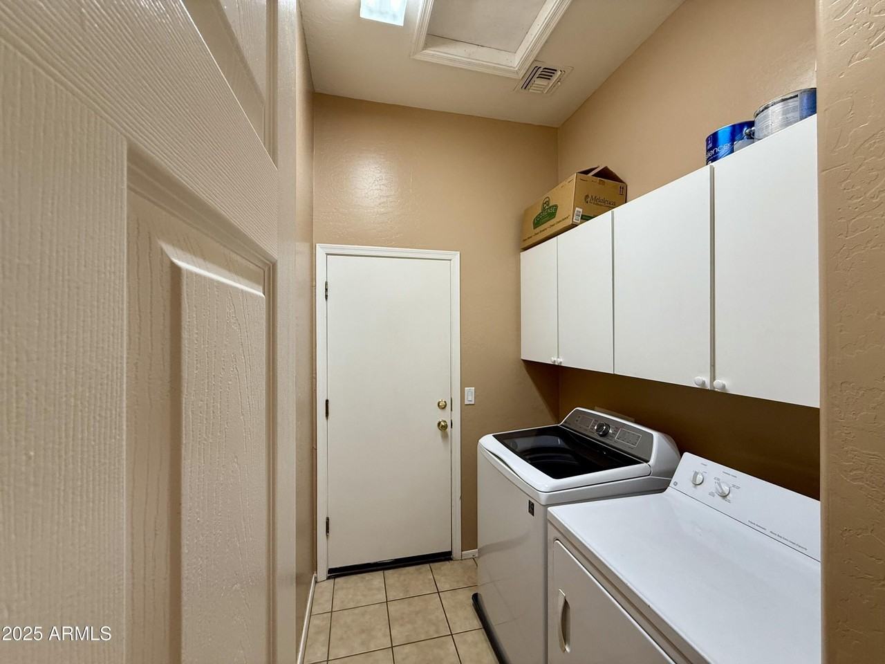 4601 W Moss Springs Rd - Photo 6 of 31