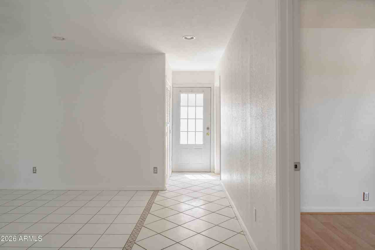 15861 N 20th St - Photo 5 of 19