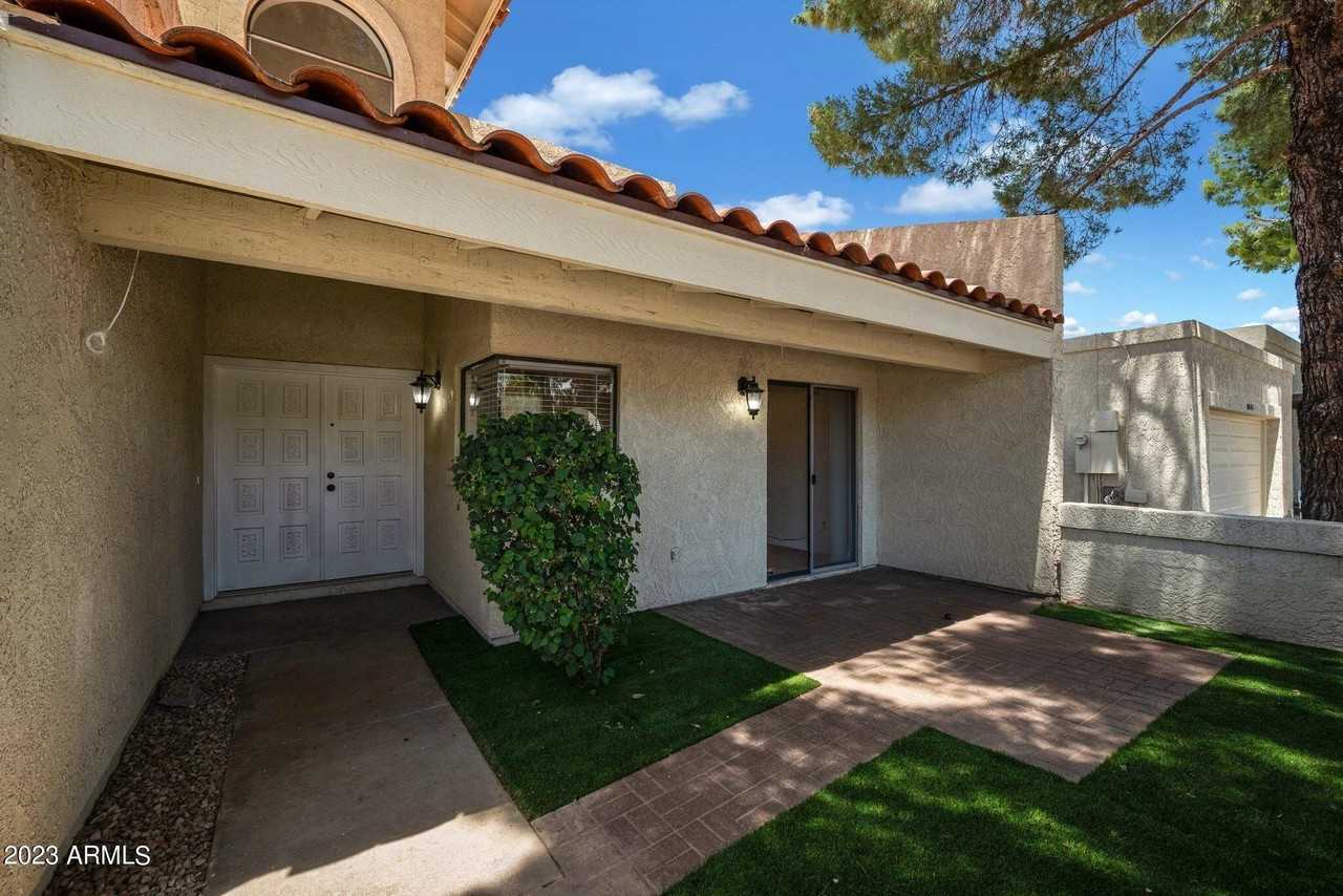 8434 E San Bernardo Dr - Photo 4 of 37