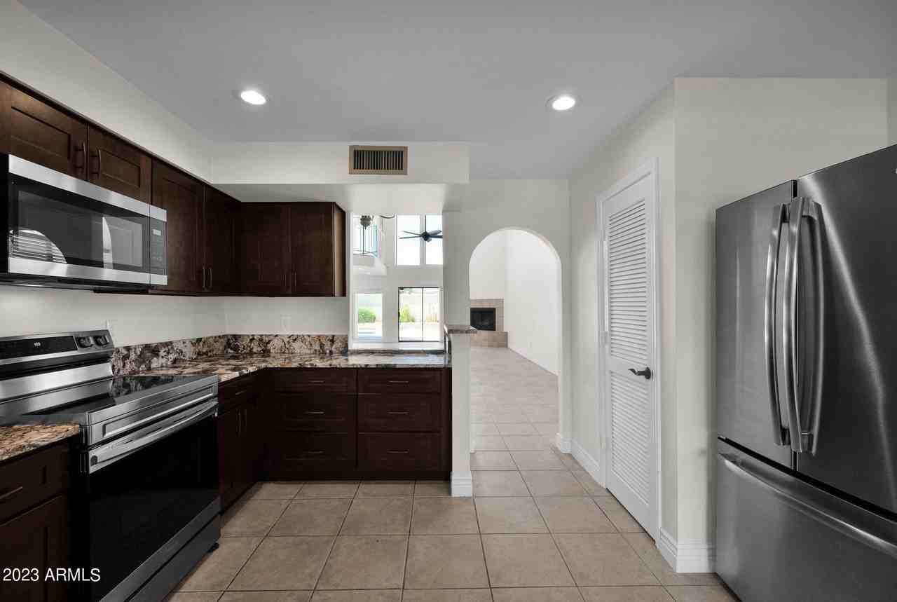 8434 E San Bernardo Dr - Photo 6 of 37