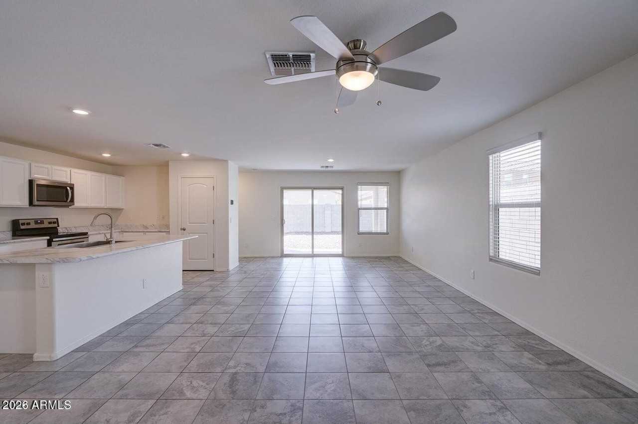12645 W Palmaire Ave - Photo 3 of 23
