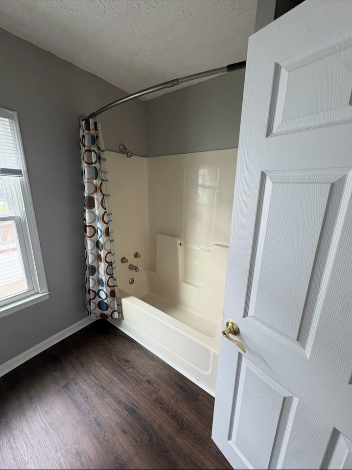 211 Mount Vernon Rd #1 - Photo 5 of 9