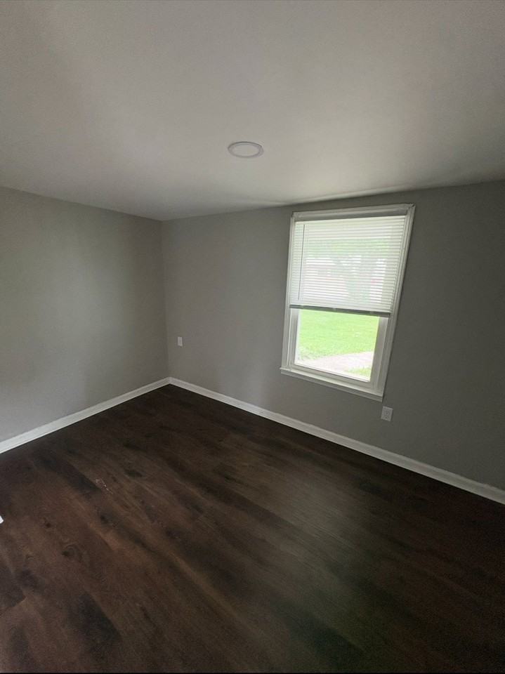 211 Mount Vernon Rd #1 - Photo 6 of 9