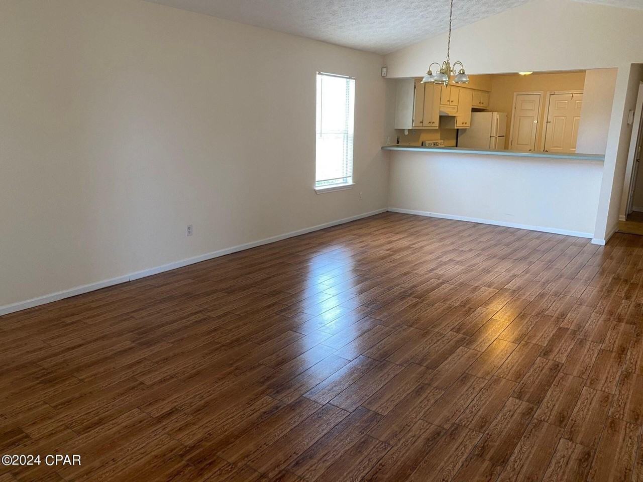 111 Abigail Ln - Photo 6 of 9