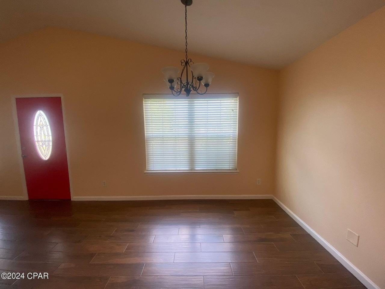 901 Huntington Dr - Photo 4 of 10