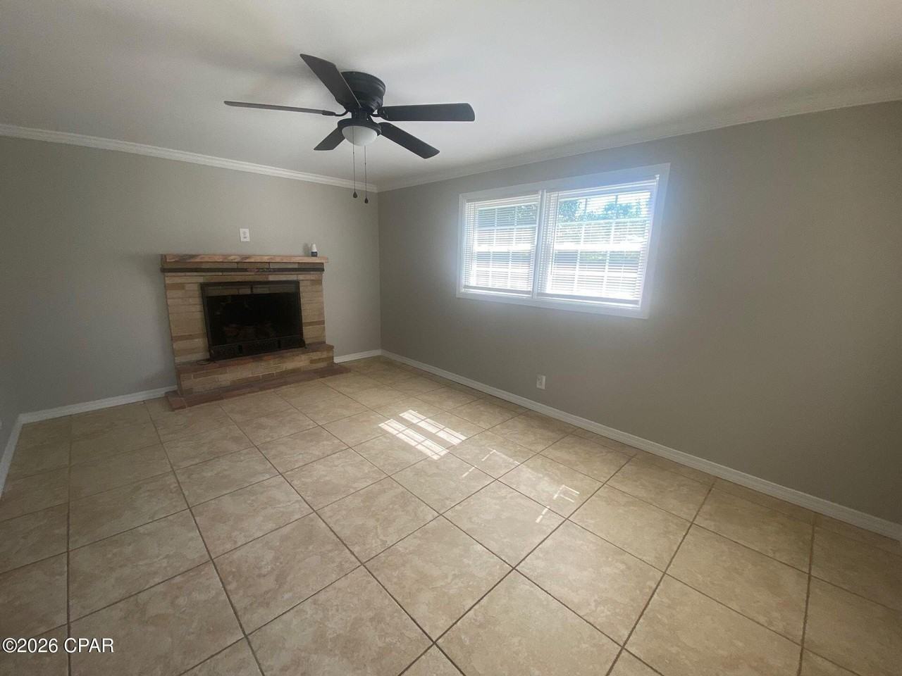 2925 Selma Ave - Photo 3 of 15