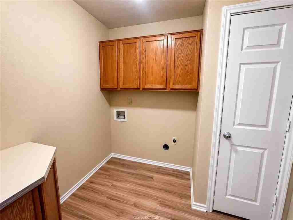 10525 Trails End - Photo 6 of 11