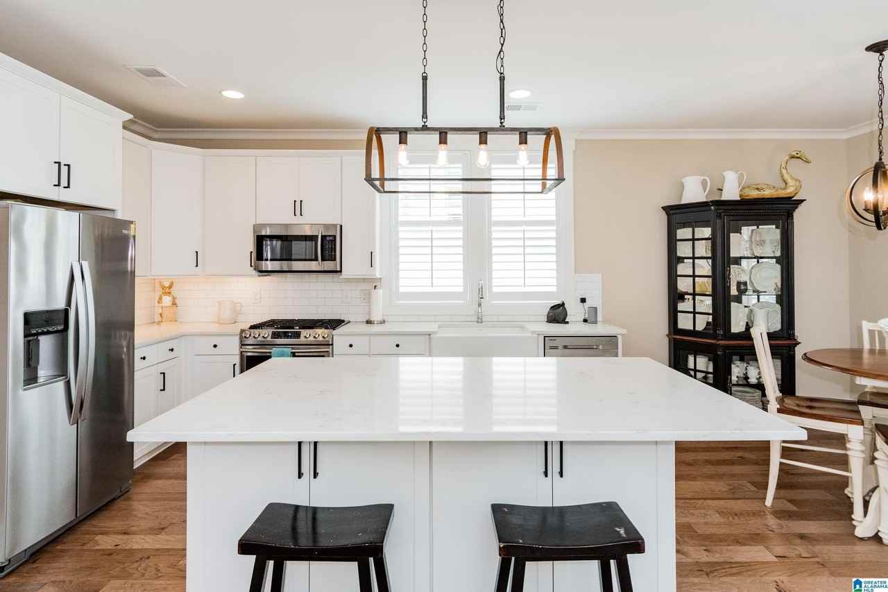 2315 Village Center St - Photo 4 of 22