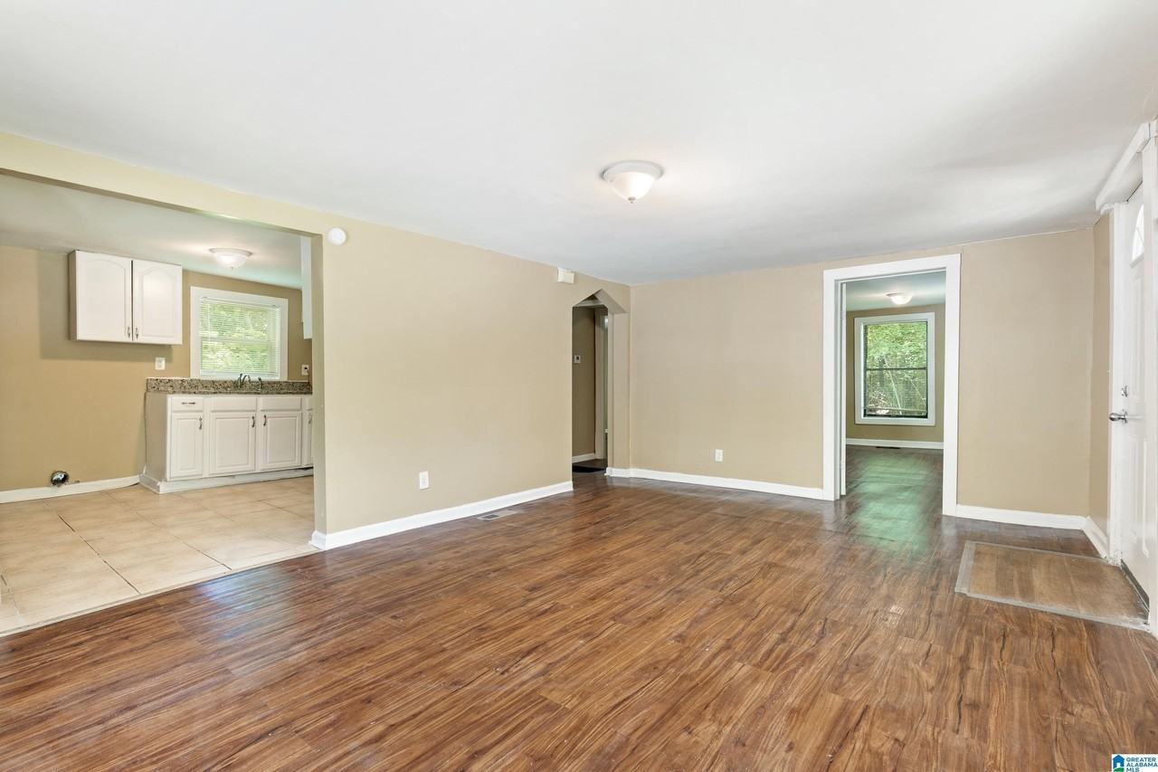 779 11th Ave Se - Photo 5 of 13