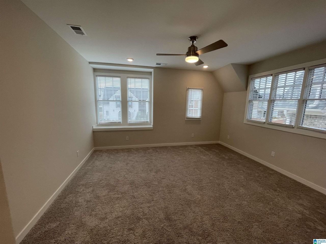 4838 Silas Ave - Photo 6 of 14