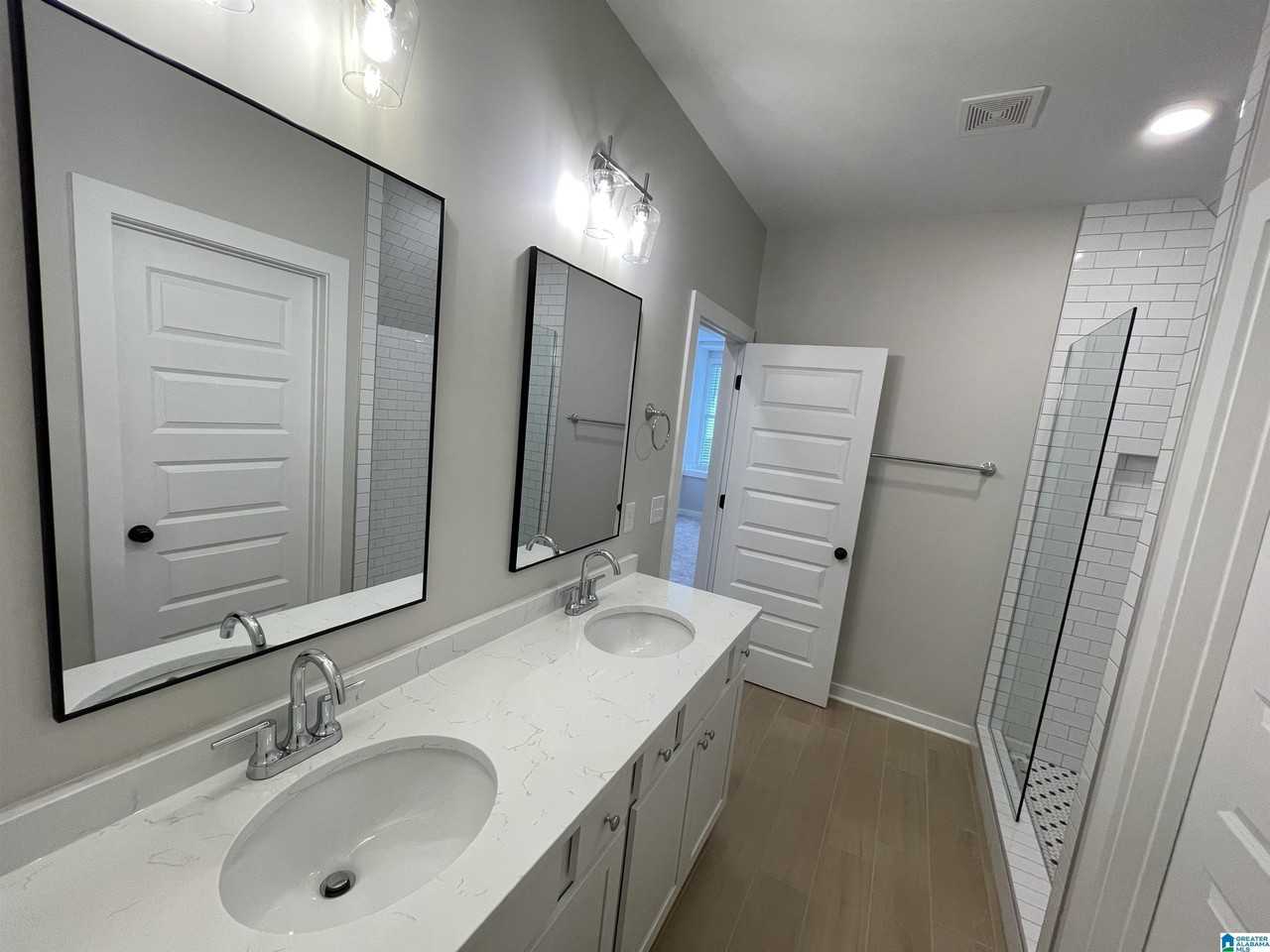 4838 Silas Ave - Photo 7 of 14