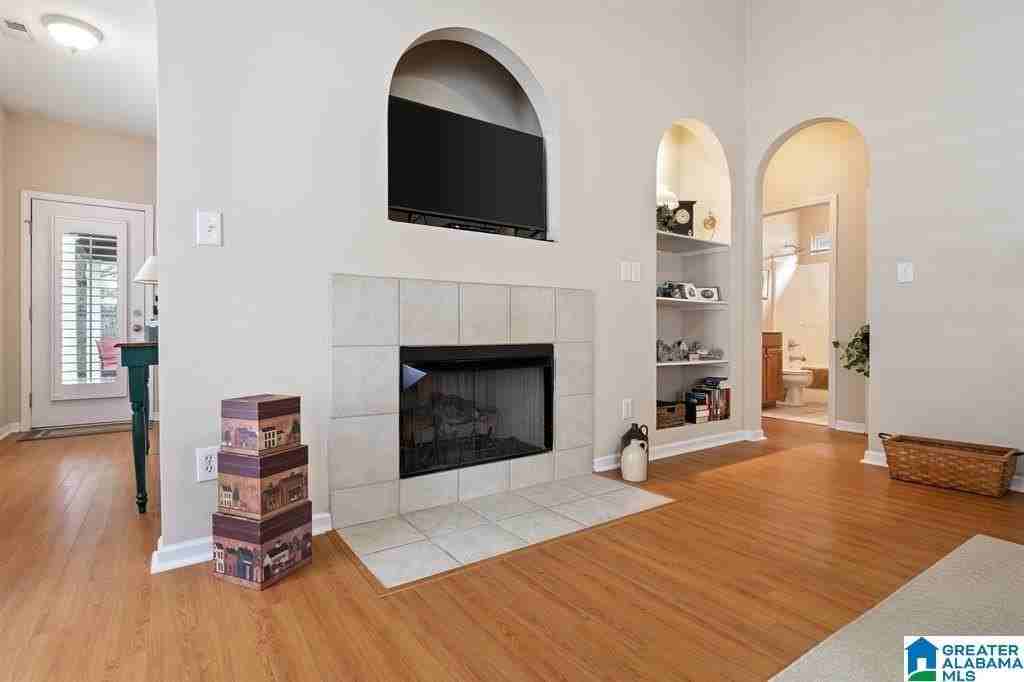 5258 Cottage Ln - Photo 2 of 14