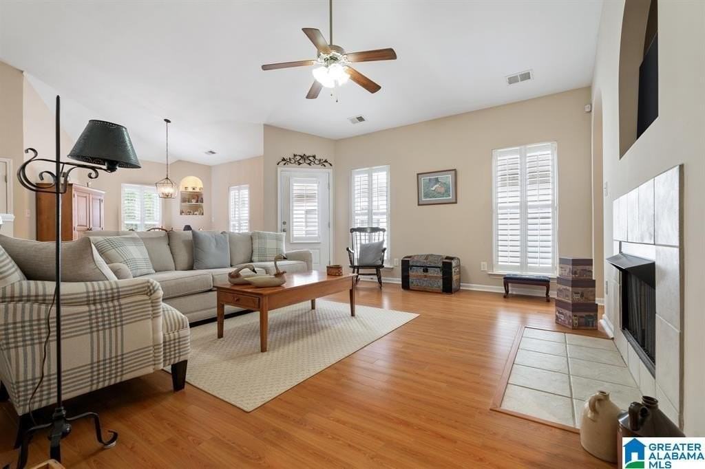 5258 Cottage Ln - Photo 4 of 14