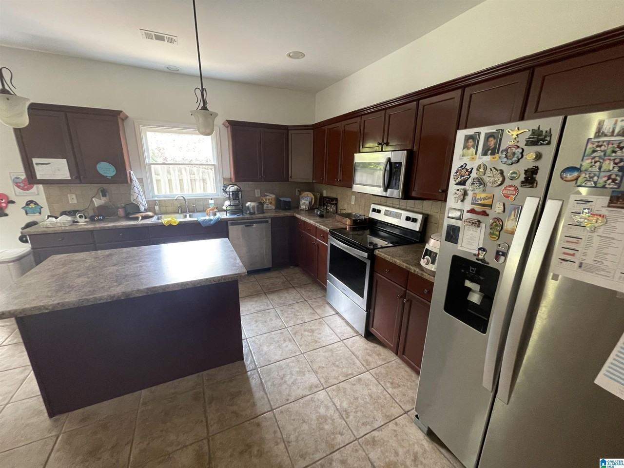 2420 Abbeyglen Pl - Photo 4 of 24