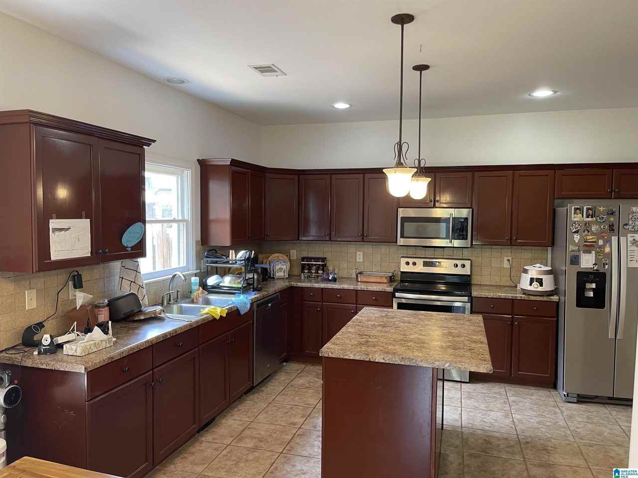 2420 Abbeyglen Pl - Photo 6 of 24