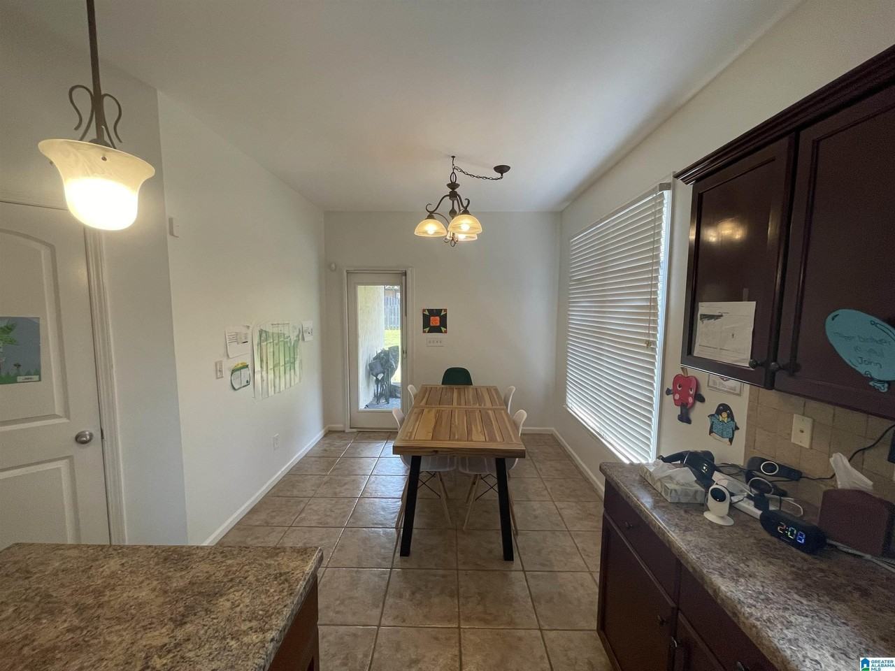 2420 Abbeyglen Pl - Photo 7 of 24