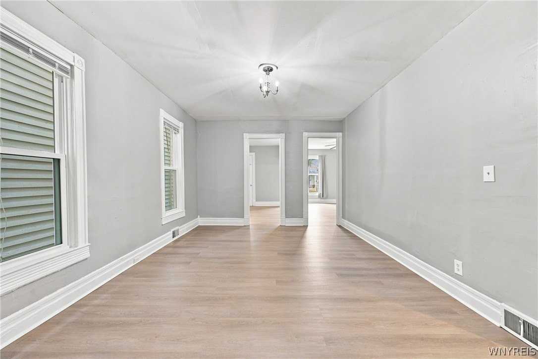 55 Vernon Pl - Photo 5 of 15