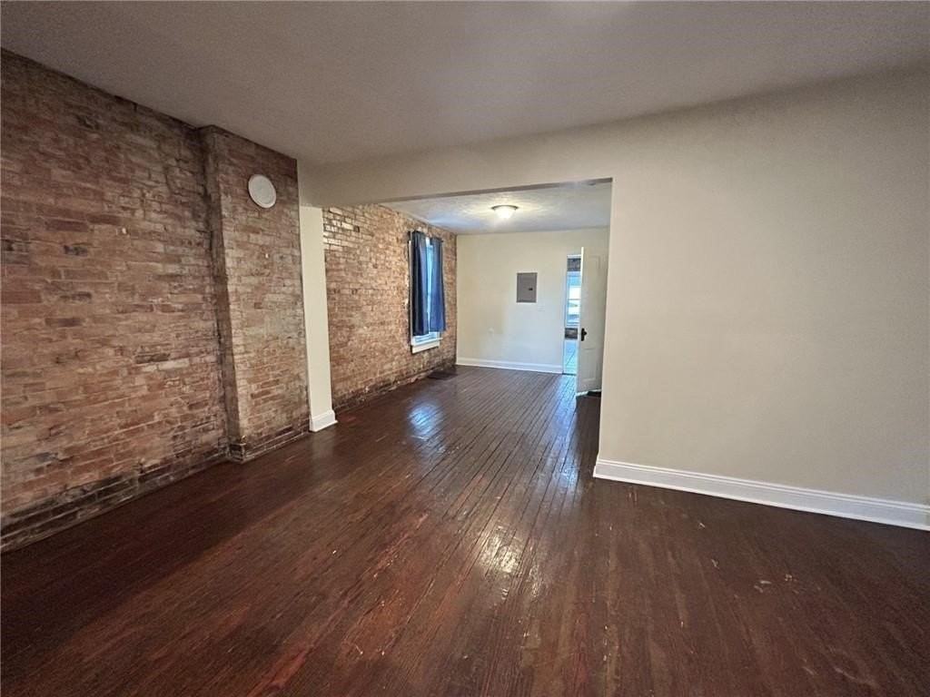 258 E 14th St - Photo 2 of 9