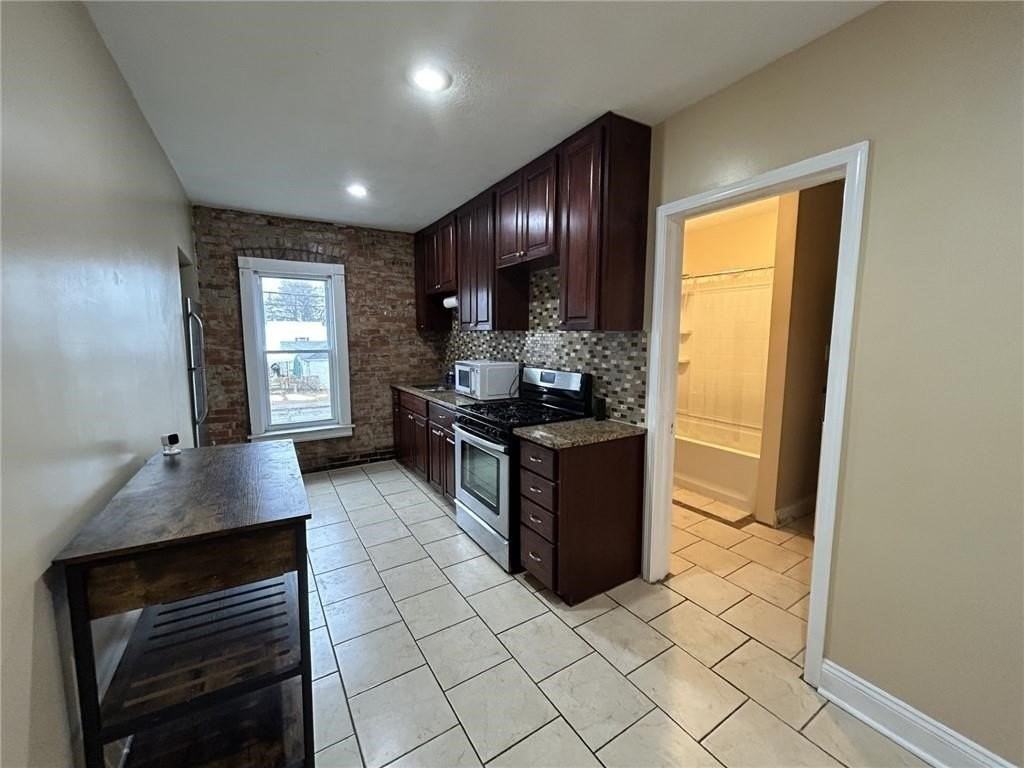 258 E 14th St - Photo 6 of 9