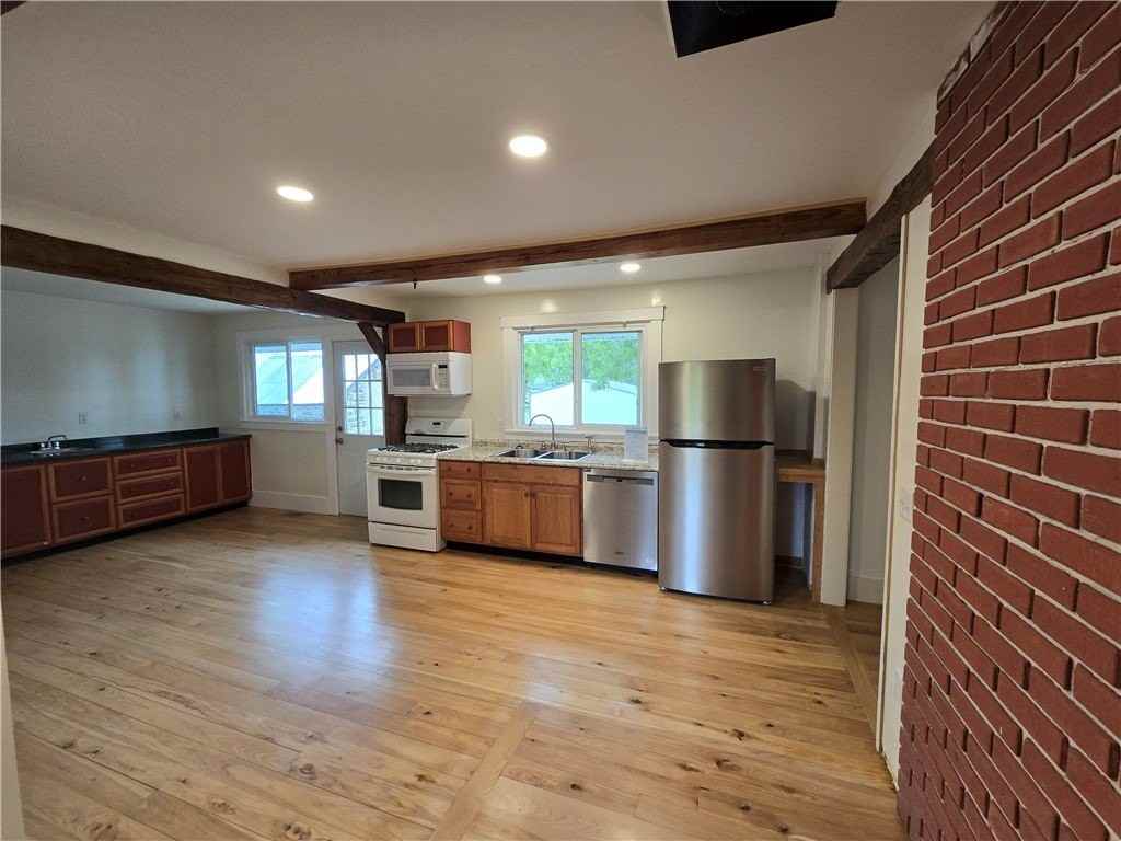 235 Lighthouse Rd - Photo 4 of 29