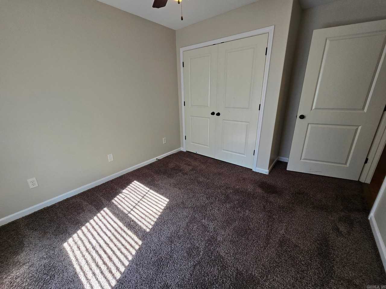 607 S 1st St - Photo 4 of 7