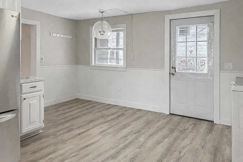 91 Franklin St - Photo 2 of 20
