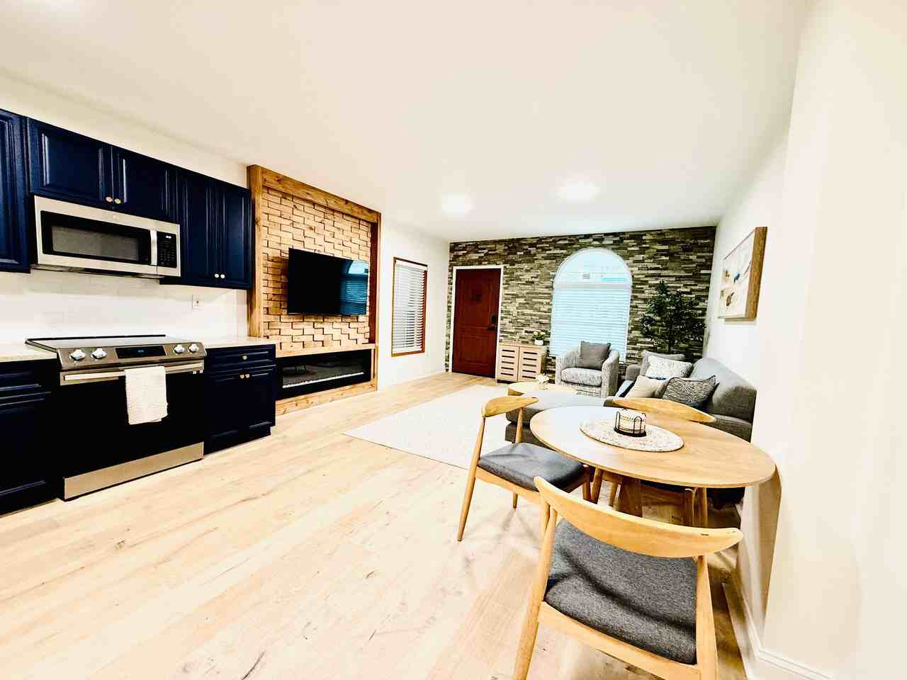 2504 E York St #1 - Photo 6 of 20