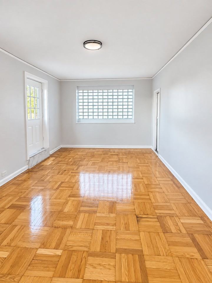 908 Park Ave #D21 - Photo 5 of 7