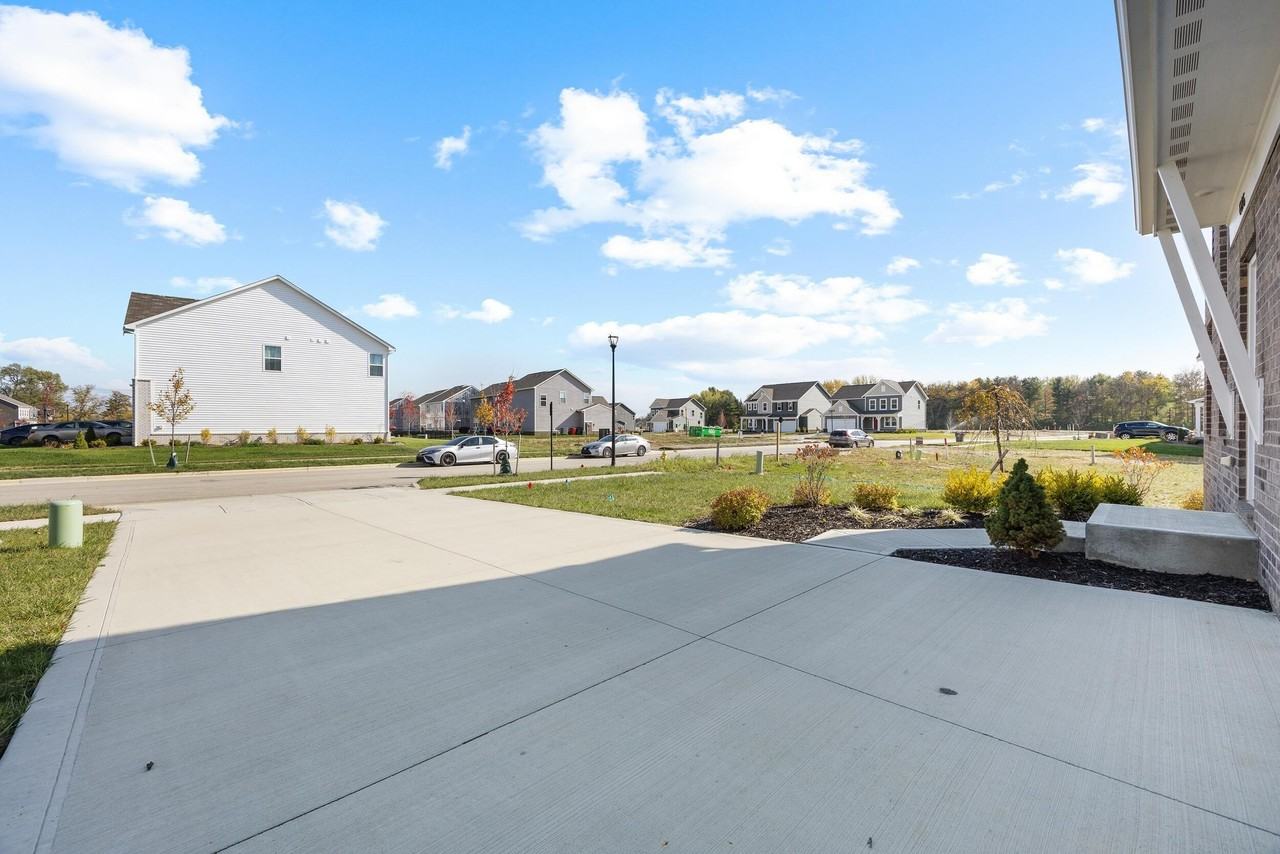 6295 Honey Farm Way - Photo 3 of 48