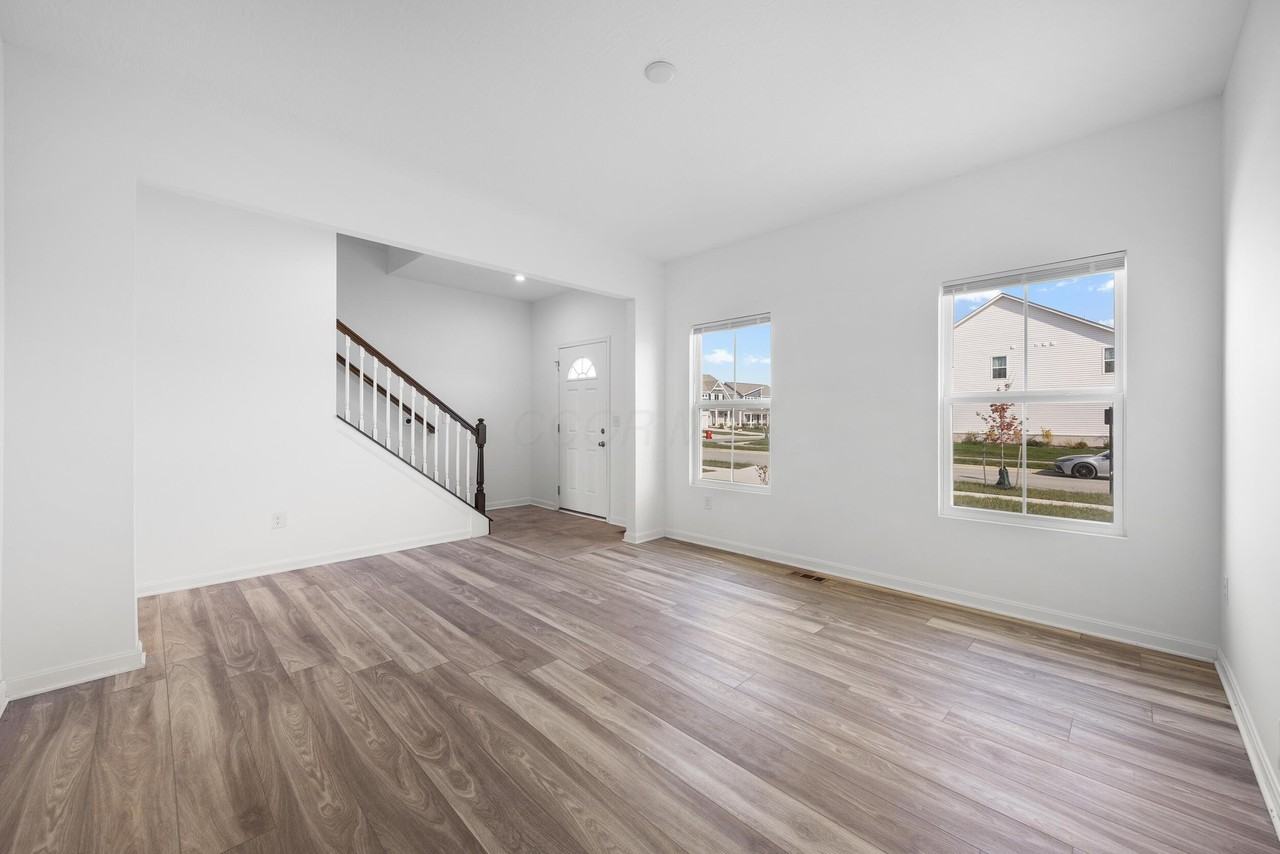 6295 Honey Farm Way - Photo 6 of 48